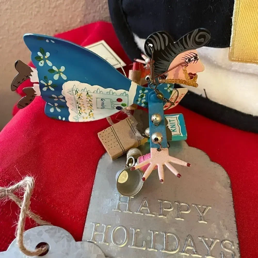 Santa Oven mitt Towel Set and Metal Tags